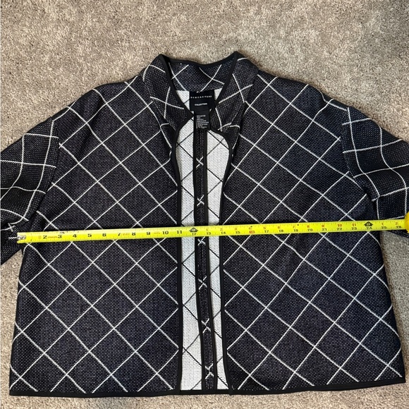 Doncaster‎ Black and White Diamond Pattern Jacket Plus Size Beautiful knit. - Picture 5 of 5